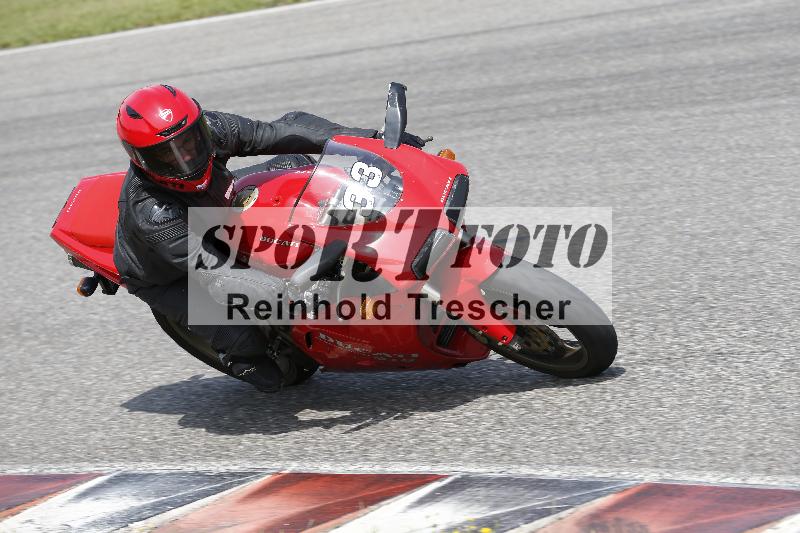 Archiv-2025/27 12.06.2025 Ducati Schweiz Trackday Warmup  ADR/blau-bleu/33